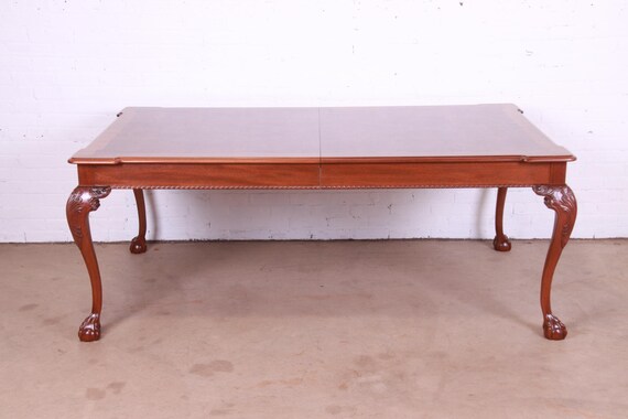 Henredon Chippendale Banded Mahogany and Burl Wood Extension