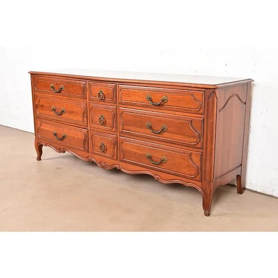Davis Cabinet Co. French Provincial Louis XV Solid Cherry Wood