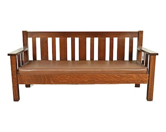 Limbert Style Antique Mission Oak Arts & Crafts Settle Sofa, Circa 1910