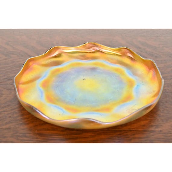 Louis Comfort Tiffany Favrile Iridescent Art Glass Plate With