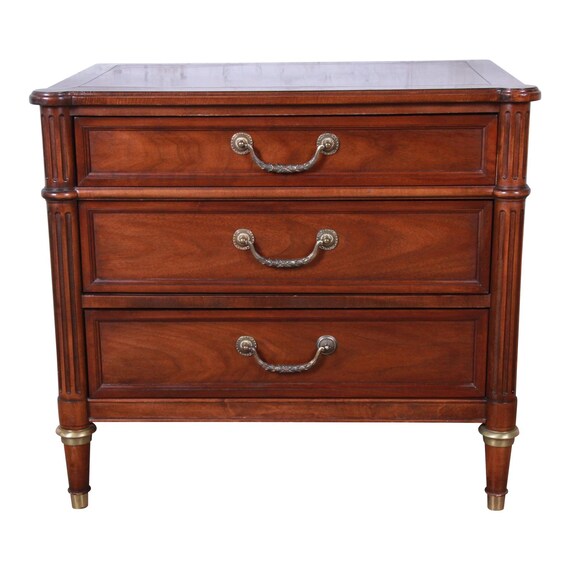Dressers Drawers Pair of Heritage Henredon Walnut 3 