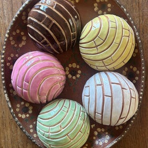 Ceramic Concha Pan Dulce - Decor for Desk, Tray, or Wall (Choose Your Flavor)