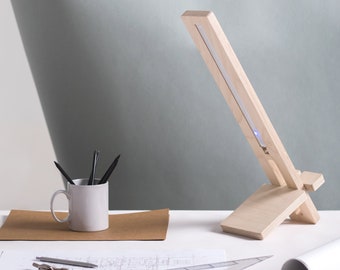 Led Schreibtischlampe | LED writing desk lamp  | Lámpara de escritorio LED | Lampe d'écriture Led | DELAMP