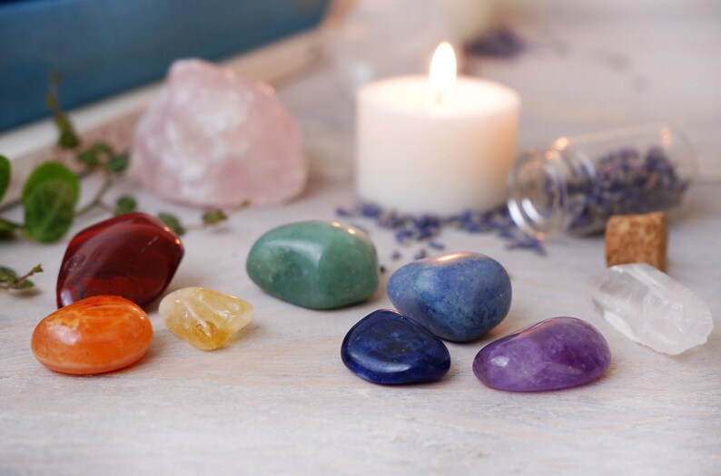 Chakra Crystals Gift Set with Candle, Chakra Gemstones, Crystal Healing Set, Crystals for Beginners, 7 Chakra Set for Meditation image 9