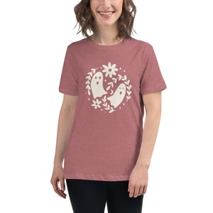 Floral Ghost Halloween Tee: Women&#39;s Relaxed Fit Shirt