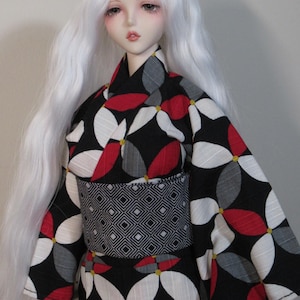 black and geometric print 50 cm bjd doll yukata angelphilia obitsu
