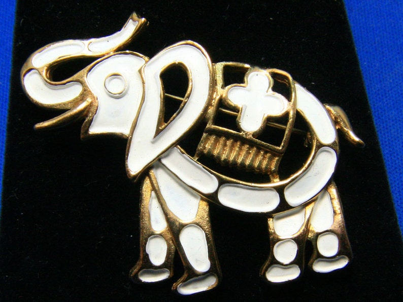 Vintage JJ Jonette White Enamel Elephant Pin Brooch