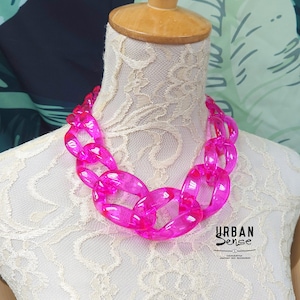 Fuchsia Bright Pink Transparent Chunky Link Oversize Necklace, Statement Necklace, Bib Necklace, Chunky link necklace, Gift for her