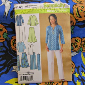 May include: A sewing pattern for a women's top and pants. The pattern is for sizes 20W-28W. The pattern is from Simplicity and the pattern number is 4149.