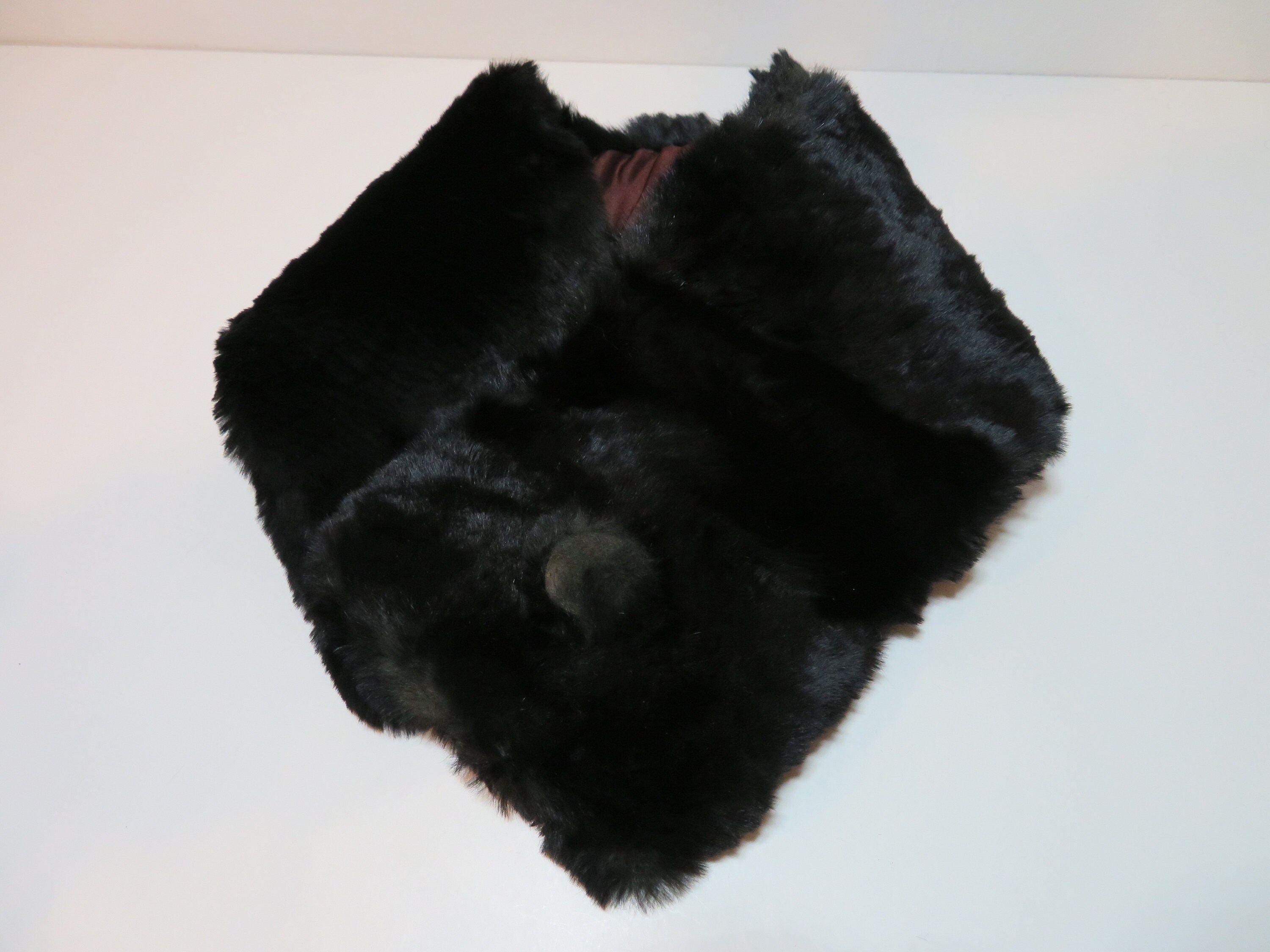 black shawl with fur collar