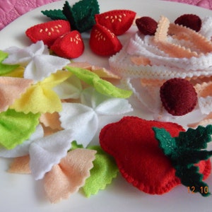 Pasta dish set (33details) of felt. The toy for children. A great gift. Felt food. Felt pasta.
