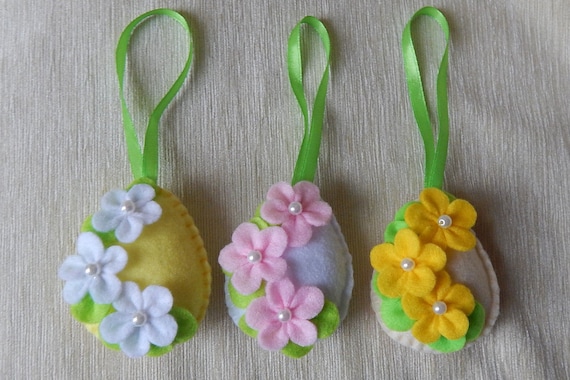 Set of 3 egg ornaments. Embroidered felt Easter ornaments. Easter tree decor. Spring ornaments. Spring decorations. Easter egg ornaments