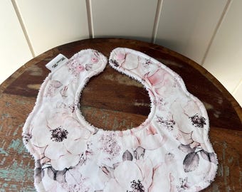 Dribble bib, floral, scalloped bib