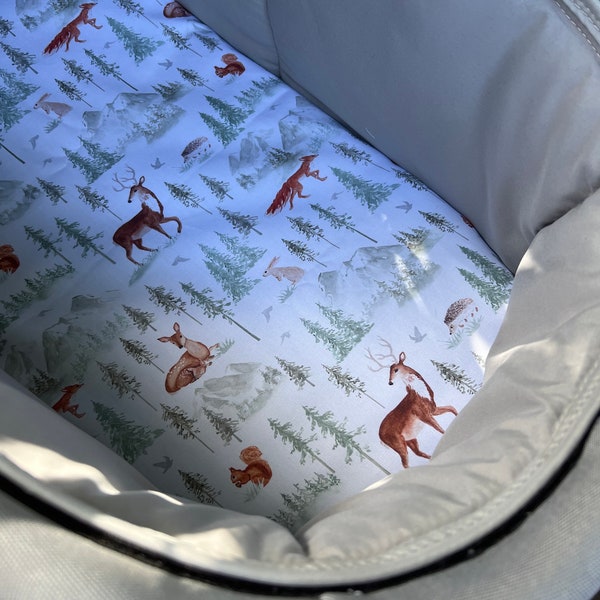 Bassinet liner made for Uppababy Vista, Bugaboo, Redsbaby, Nuna prams and more. Foxes, deer, winter Forrest