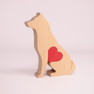 Akita figurine with personalised love heart, Akita Inu owner memorial keepsake, gift for dog loss, wooden wedding cake topper custom breed