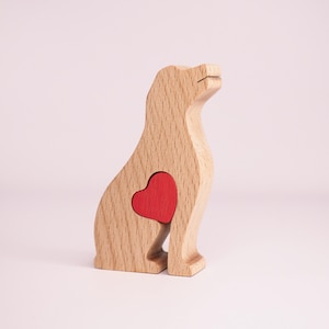 Labrador retriever met gepersonaliseerd hart, moederdagcadeau hond moeder, gedenkteken geel labbeeldje, op maat gemaakte cadeaus labeigenaar voor hondenmoeder