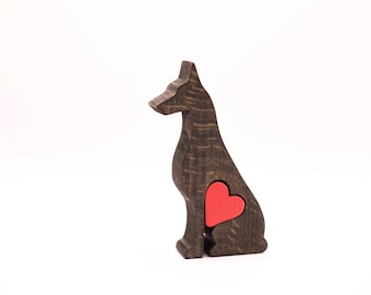 Black Doberman with Personalised heart figurine, Doberman Pinscher wooden statue, pet owner gift, memorial keepsake, Mother's day gift