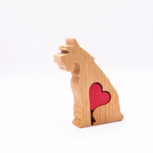 Schnauzer avec coeur personnalisé, cadeaux pour propriétaire de schnauzer, décoration de gâteau d'anniversaire, cadeaux d'anniversaire, statue commémorative en bois de schnauzer image 3