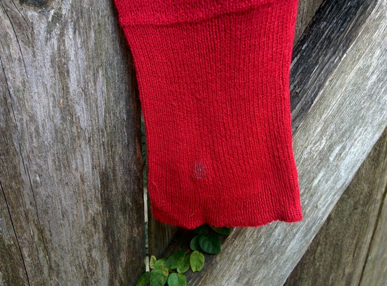 Vented Italian Red Sweater70/'s Red SweaterFitted Red SweaterItalian MadeMesh Sweater22Long40Chest27Sleeve*FREE GIFT WRAP*
