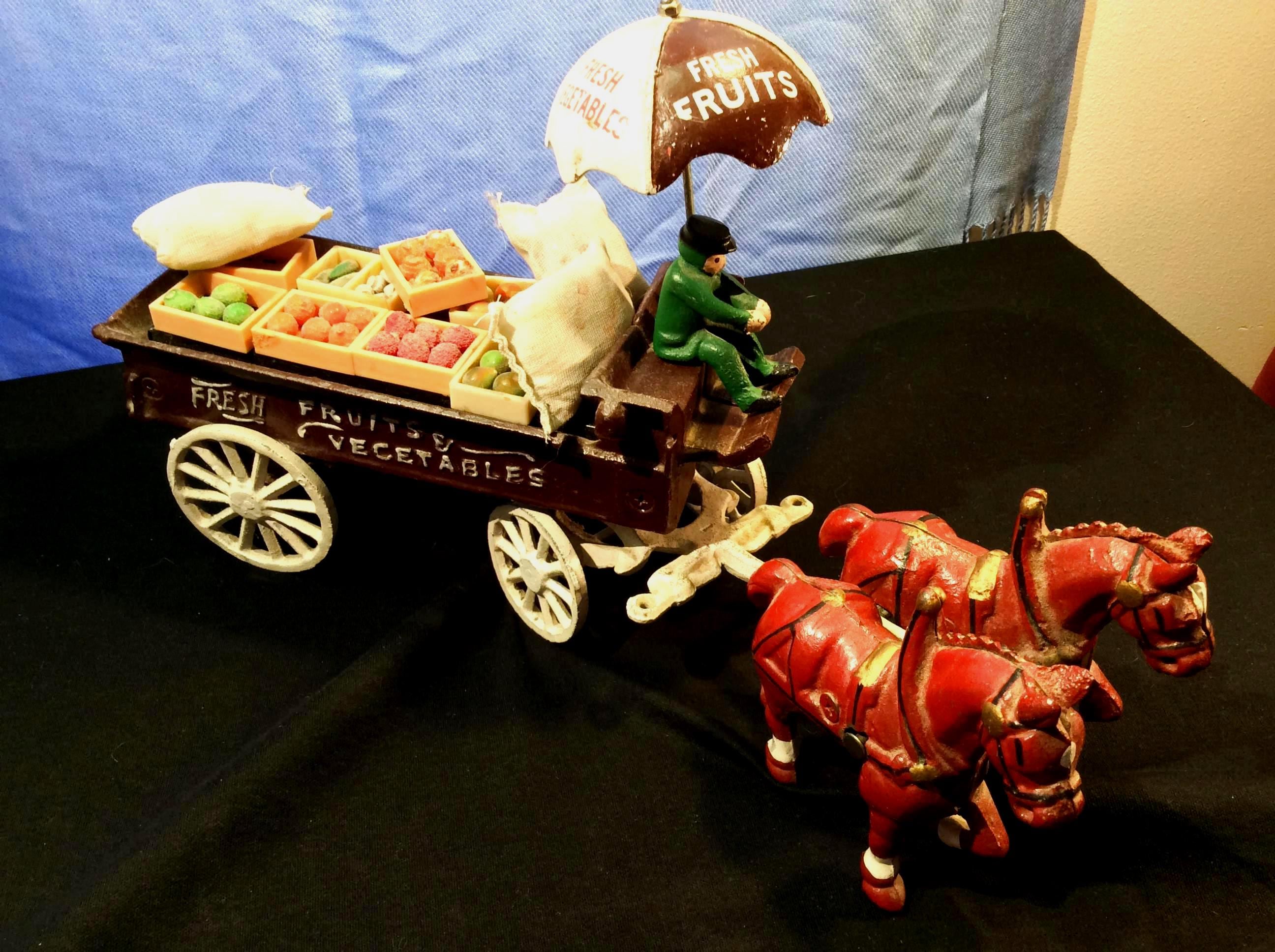 j*a様 グリーンフレイム　トリプルA ボディロンT 　IRON HORSEME Vintage Arcade Cast Iron Horse Drawn Fruit & Vegetable Wagon Toy