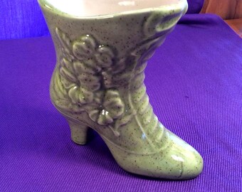Vintage Victorian Shoe Vase – Green Pottery Boot Planter – Edwardian Style Curio Collectible – 5.75"