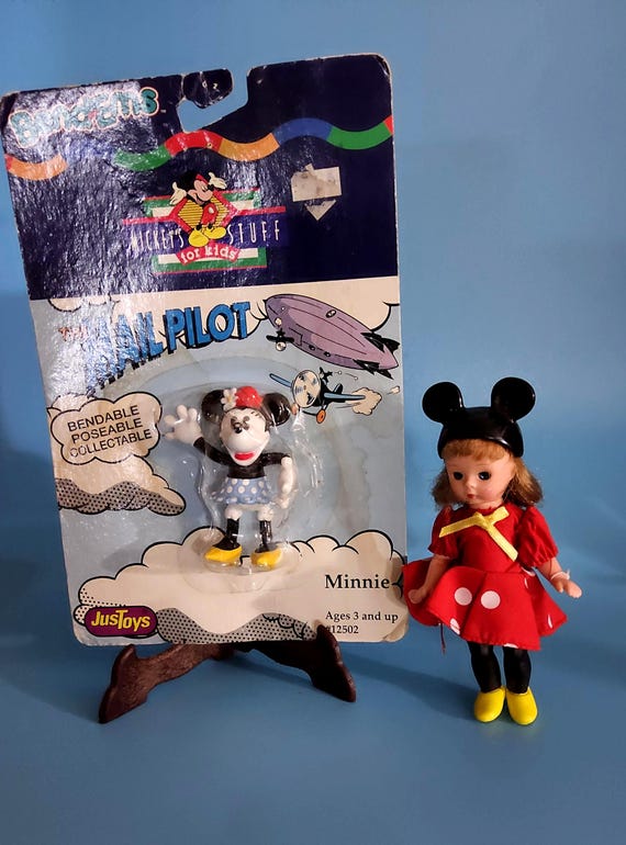 Vintage Disney Minnie Mouse Bend-ems Mail Pilot Figure on Card +
