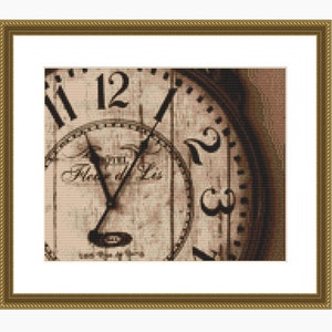 Cross Stitch Pattern, cross stitch modern, Old Clock - Fleur de Lis pattern