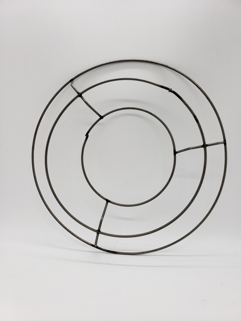 On Sale 8 Silver Metal Wreath Frame Elevated Wreath Etsy