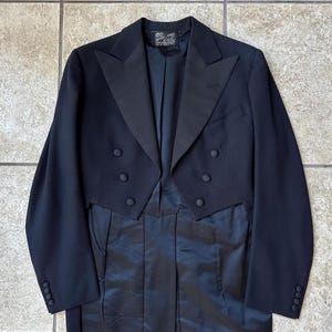 1930s HENRY POOLE Bespoke Black Flannel Tail Coat | 36 37 Long