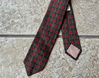 1960s Brown & Red Printed Silk Foulard Tie | CAPPER CAPPER Ivy League Trad