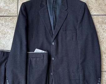 1950s Charcoal & Red Striped Cashmere Flannel Suit | 40 41 Regular | 3-Button Jacket