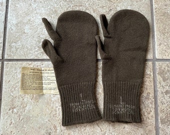 Deadstock 1950s Olive Green Wool Nylon Trigger Finger Mittens | Size Large | Air Force Korean War