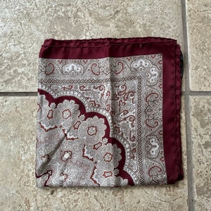 1960s Wine Red & Silver Paisley Print Silk Foulard Pocket Square | 18.5" x 18.5" | Made in Italy Ivy League Trad