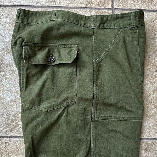 1950s OG-107 Green Sateen Cotton Pants | 36 x 28.5 | 13-Star Button Korean War Trad