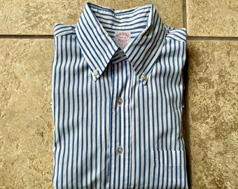 Vintage BROOKS BROTHERS Blue Striped Poplin Button Down Shirt | 15.5 - R | Ivy League Trad