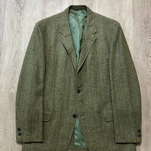 1960s CRICKETEER Olive Green Herringbone Tweed Sack Sport Coat | 39 40 Regular | 3/2 Roll