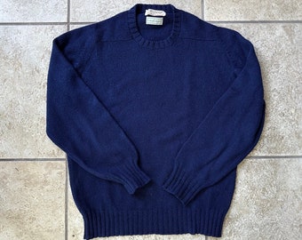 Pull à col rond bleu foncé en laine Shetland vintage | Moyenne / Grande | Ivy League MCGEORGE Trad