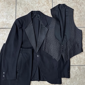 1930s Black Flannel Wool 3 Piece Tuxedo | 36 37 Regular | S. Rudofker&#39;s Sons Rudo-Tux One Button Silk Notch Lapels Trad