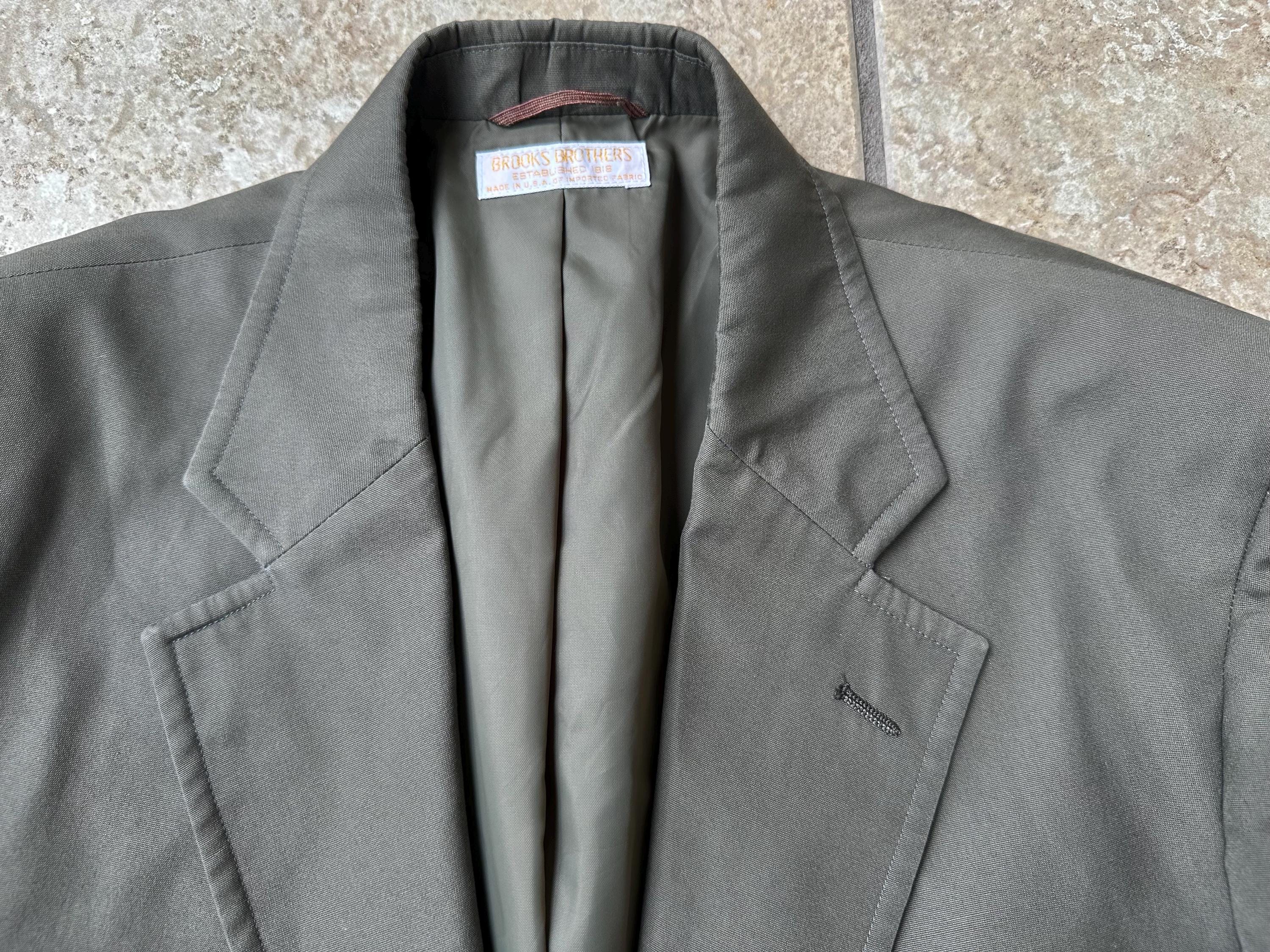 Vintage BROOKS BROTHERS Olive Green Poplin Wash N' Wear Sack Suit