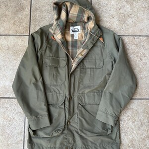 Vintage WOOLRICH Olive Green Parka W/ Tweed Lining | Small