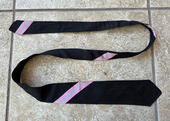 1960s Black & Pink Striped Grenadine Tie | Untipp… - image 3