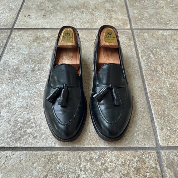 Leather Classics Loafers Vintage Black Leather Shoes Size 10 D Classic Loafers Black Mens Shoe - JP Pierre main image 2