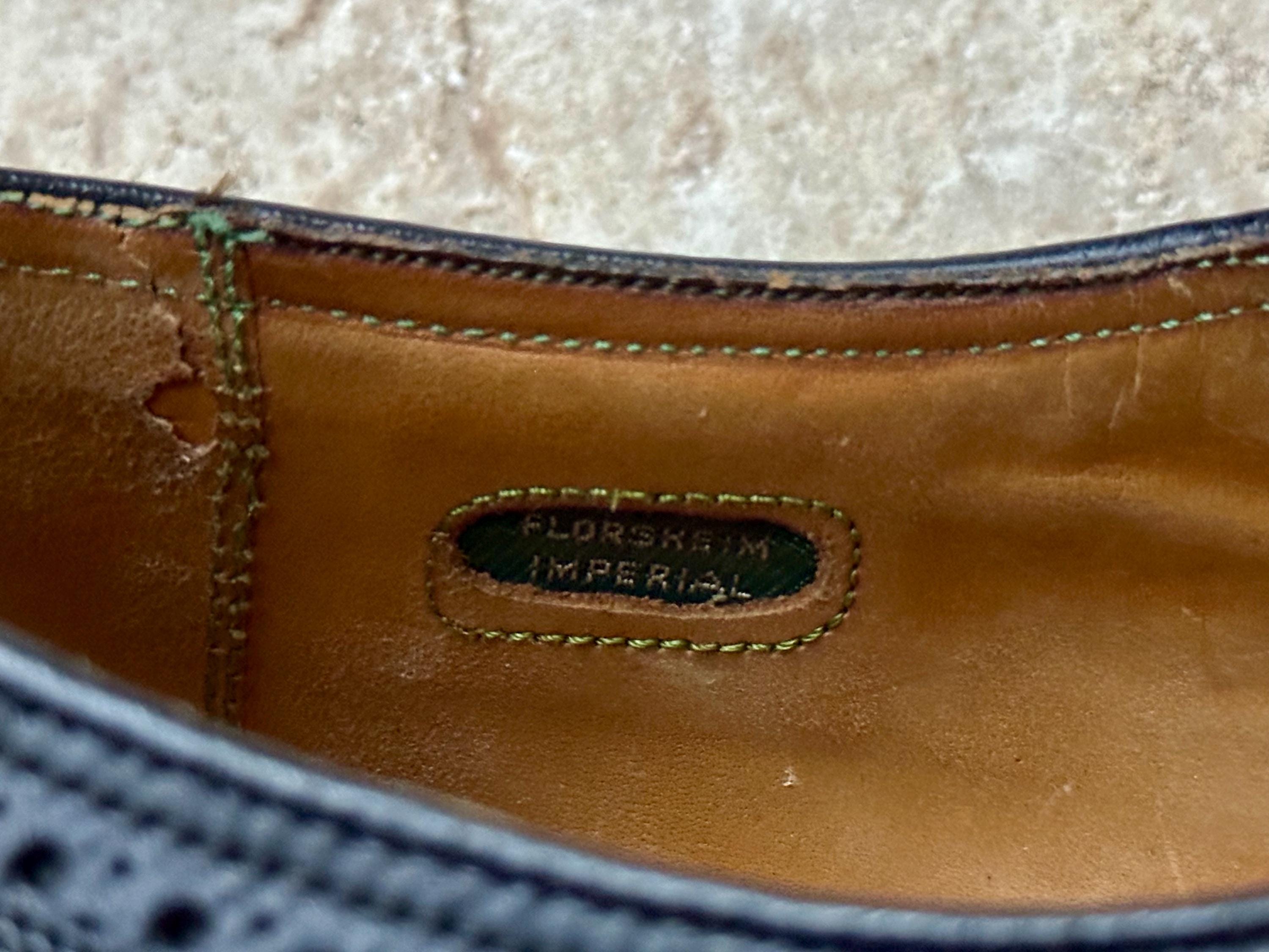 1960s FLORSHEIM Imperial Black Scotch Grain Leather Wingtips 