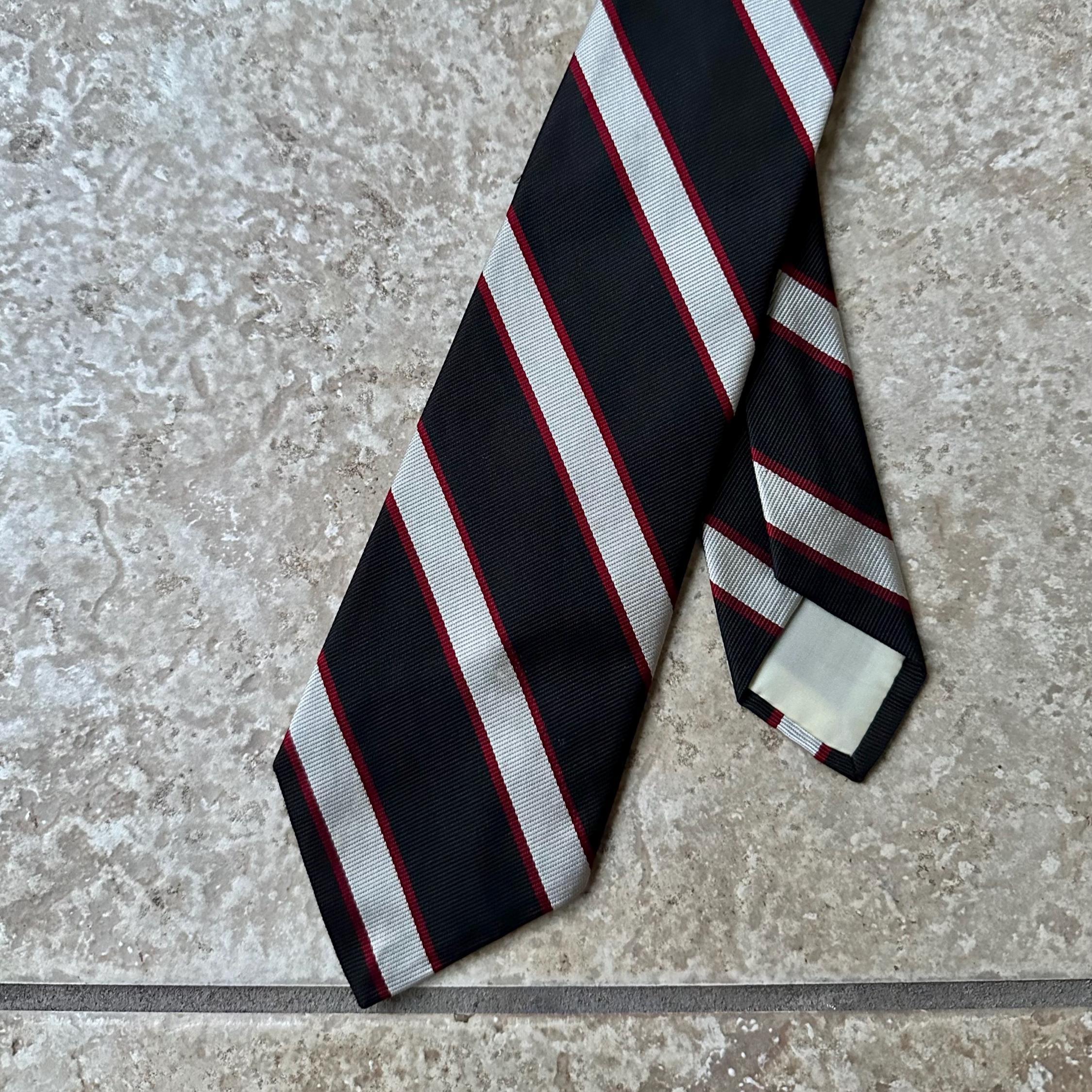 Cravate Vintage Brooks Brothers 100% Soie, Motif Géométrique – Fabriquée En Italie