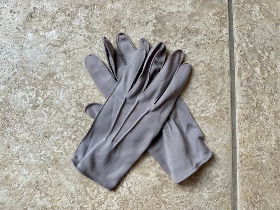 1950s Gray Nylon Unlined Gloves | Size 8.5 | DANI… - image 1