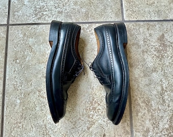 1960s FLORSHEIM Imperial Black Scotch Grain Leather Wingtips
