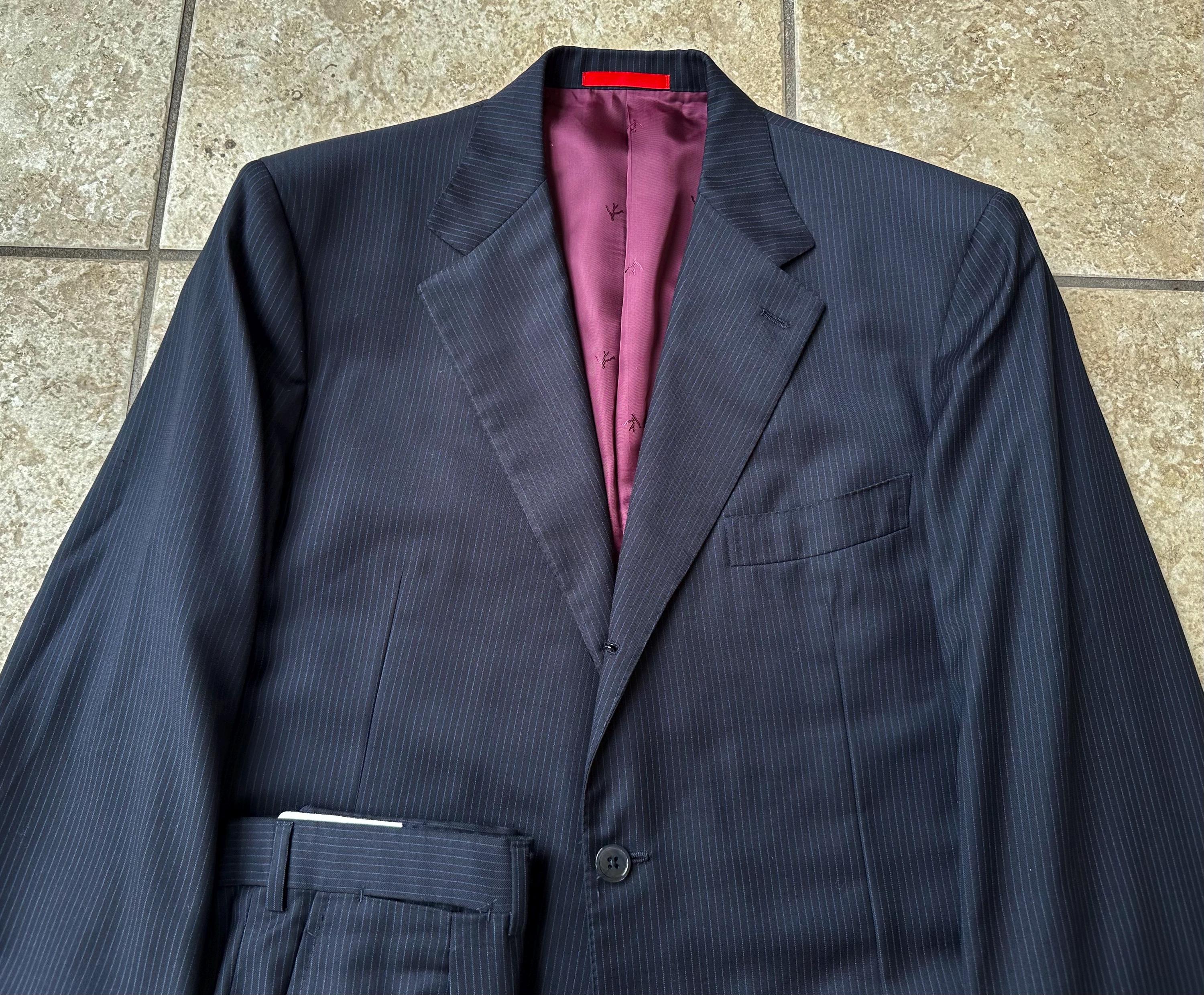 ISAIA Dark Blue Pinstripe Wool Suit | 44 Regular | 3/2 Roll Jacket