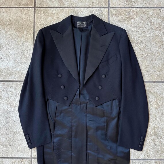 1930s HENRY POOLE Bespoke Black Flannel Tail Coat | 36 37 1930s HENRY POOLE Bespoke Black Flannel Tail Coat | 36 37