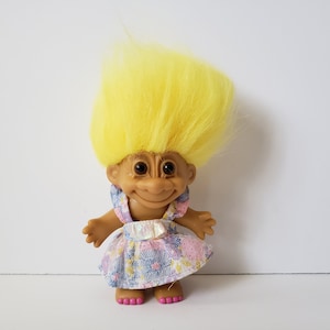 Vintage Russ Troll Doll, Totally 80s Clothes, Yellow Hair 5&quot; Trolls