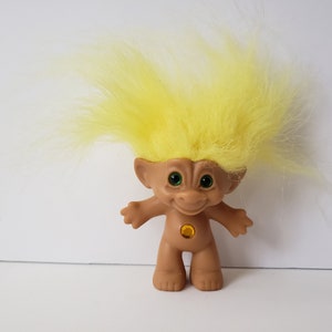 Vintage Ace Novelty Treasure Troll Doll, Yellow Hair, Yellow Circle Jewel, Green Eyes Trolls 3" Wishstone